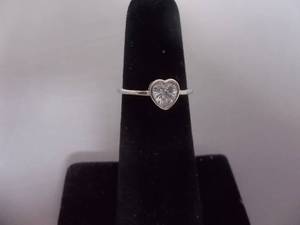 Ring-Silver Tone Band With Dainty White Stone Heart Size 4-12