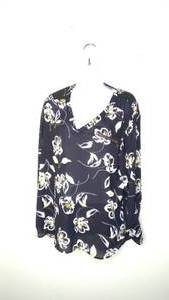 Maurices Size XL Black Floral Shirt