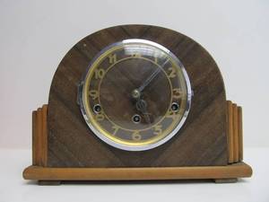 Nice Vintage Deco Mantel Clock