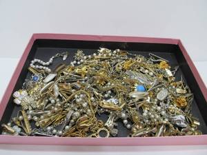 Estate Lot of Vintage Gold Tone Jewelry