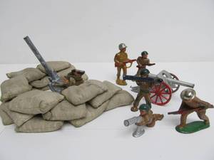 Group of Old Vintage Lead Toy Soldiers wWeapons