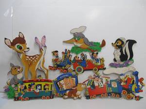 Excellent Large Vintage DISNEY Wall Plaques