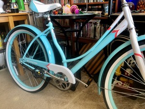 New &amp Unused SCHWINN Legacy Ladies 26 Cruiser Bicycle