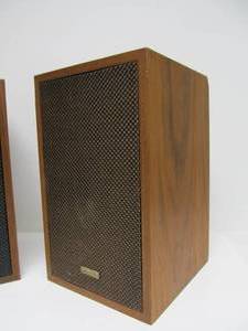 Nice Pair of Vintage PIONEER Model CS-20 Speakers
