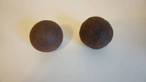 lot 3 image: 2 Smaller Civil War Cannon Balls
