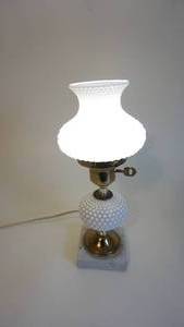 lot 6 image: Vintage Milk Glass Hobnail Table Lamp-14 Tall