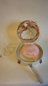 lot 14 image: MCM Portable General Electric Hair Dryer In Carrying Case