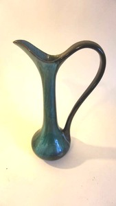 lot 46 image: Tall Vintage Blue Mountain Pottery PitcherEwerVase