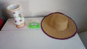 lot 89 image: Straw Sun Hat  -Laura Ashley Vase -Coasters
