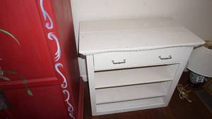 lot 118 image: White Shelf Unit-31 W  x  17 D  x  29 H