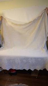 lot 123 image: Vintage Crocheted TableclothBed Display 87 x 91