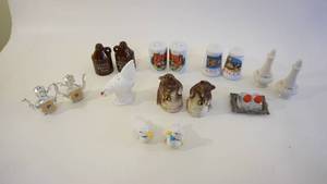 lot 211 image: Collectible Salt & Pepper Shakers -Honey Bear, Roosters, Geese etc.