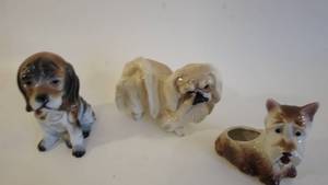 lot 224 image: Three Dog Figurines -Two Dog Books -Courageous Dogs & Runt