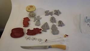 lot 229 image: Vintage Cookie Cutters--Porky Pig-Lucy-Holiday, Etc.--Peanut Butter Jar With Lid
