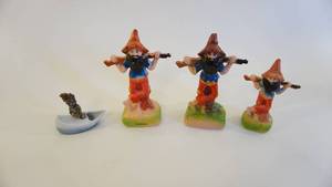 lot 242 image: Antique Wade Porcelain Indian In Canoe--Three Mountaineer Plastic Figures