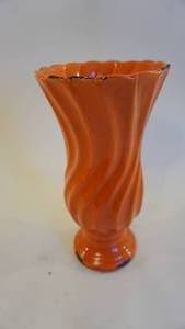 lot 286 image: An Orange Flower Vase