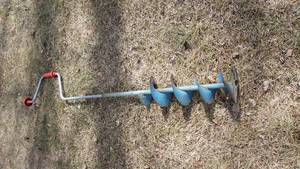 lot 300 image: Hand Ice Auger