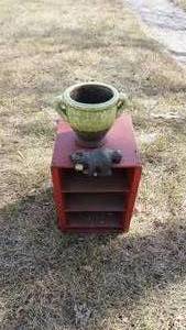 lot 305 image: Wooden Boxed Display 14 x 10 x 10  -Resting Black Bear -Green Flower Pot