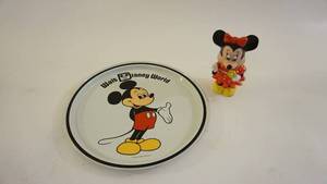 lot 361 image: Walt Disney World- Micky Mouse Tin Serving Tray -Minnie Mouse Plastic Bank