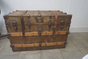 travel trunk