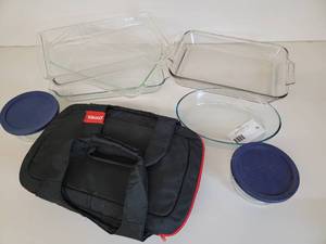 Pyrex and Anchor OvenWare Set With Insulated Carrying Case