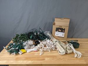 lot 143 image: Christmas Lights & Power Cables - X