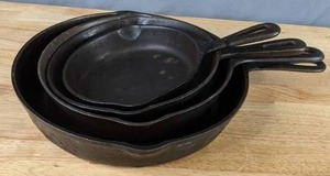 lot 190 image: Set of (4) Piece Cast Iron Skillets - X