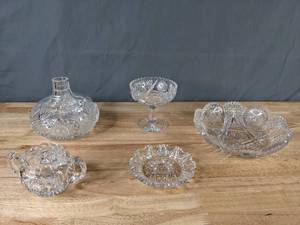 lot 193 image: Collection of Antique American Cut Glass Bowls, Dishes and Vases - X