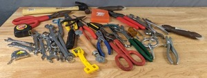 lot 260 image: Lot of Small Hand Tools Wrenches, Pliers, Screwdrivers, Splining Tools, and More