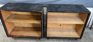 lot 226 image: Set of (2) Small Shelves with Legs - N