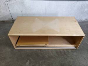 lot 300 image: Wooden Shelf Unit with Sliding Doors - N