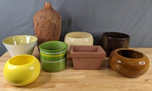 lot 292 image: Lot of 8 Planter Pots - N