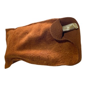 lot 8 image: Italian Pipe, Leather Pouch