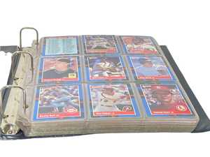lot 23 image: Baseball Card Collecting Album