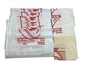 lot 77 image: Baseball Memorabilia