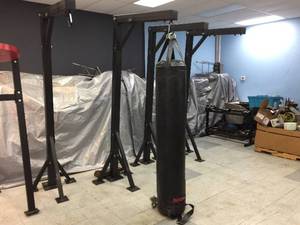 9 Round Heavy Bag