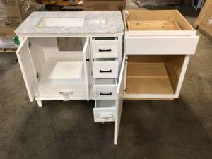 Home Decorators Collection Merryfield 37 in. W x 22 in. D x 35 in. H Bathroom Vanity in White with Carrara White Marble Top (Has Damage) review pictures