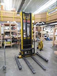 VESTIL FORK LIFT
