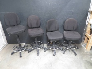 4 BLACK OFFICE CHAIRS
