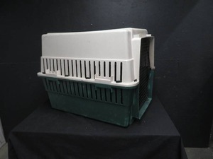 LARGE DOG KENNEL