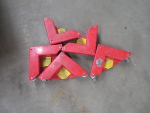 ROLLING CORNER PLATFORMS