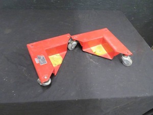 2 ROLLING CORNERS - TO HELP MOVE HEAVY TIEMS