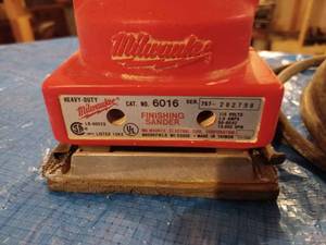Milwaukee 6016 Finishing Sander