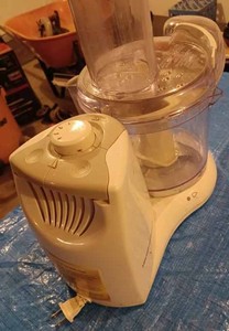 Hamilton Beach Food Processor (Works Good)