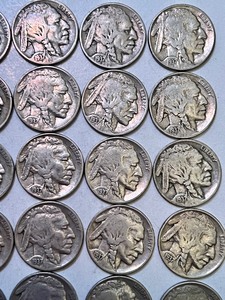 (40) 1937 U.S. Buffalo Nickels