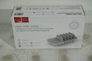 lot 8 image: Premium 5 Port Charging Station 70W Qi Wireless Charging