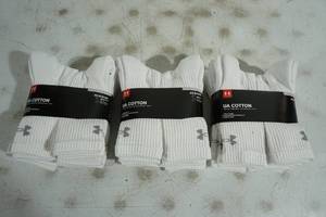 lot 40 image: 18 Pair NEW Under Armour Medium Cotton Socks
