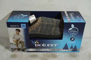 lot 143 image: NEW Isotoner Memory Foam Mens Slippers - Large