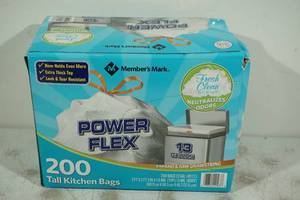 lot 146 image: Makers Mark Power Flex Tall Kitchen Bags - 200 Count