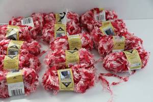 Fourteen Skeins Of Bernat Boa Fashion Eight Variegated Red & Pink Yarn